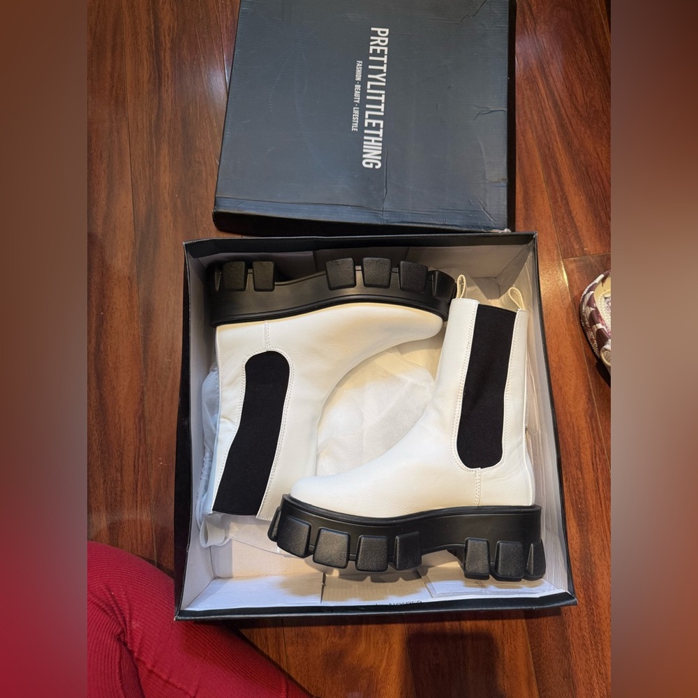 PrettyLittleThing White and Black Chunky Chelsea Boots